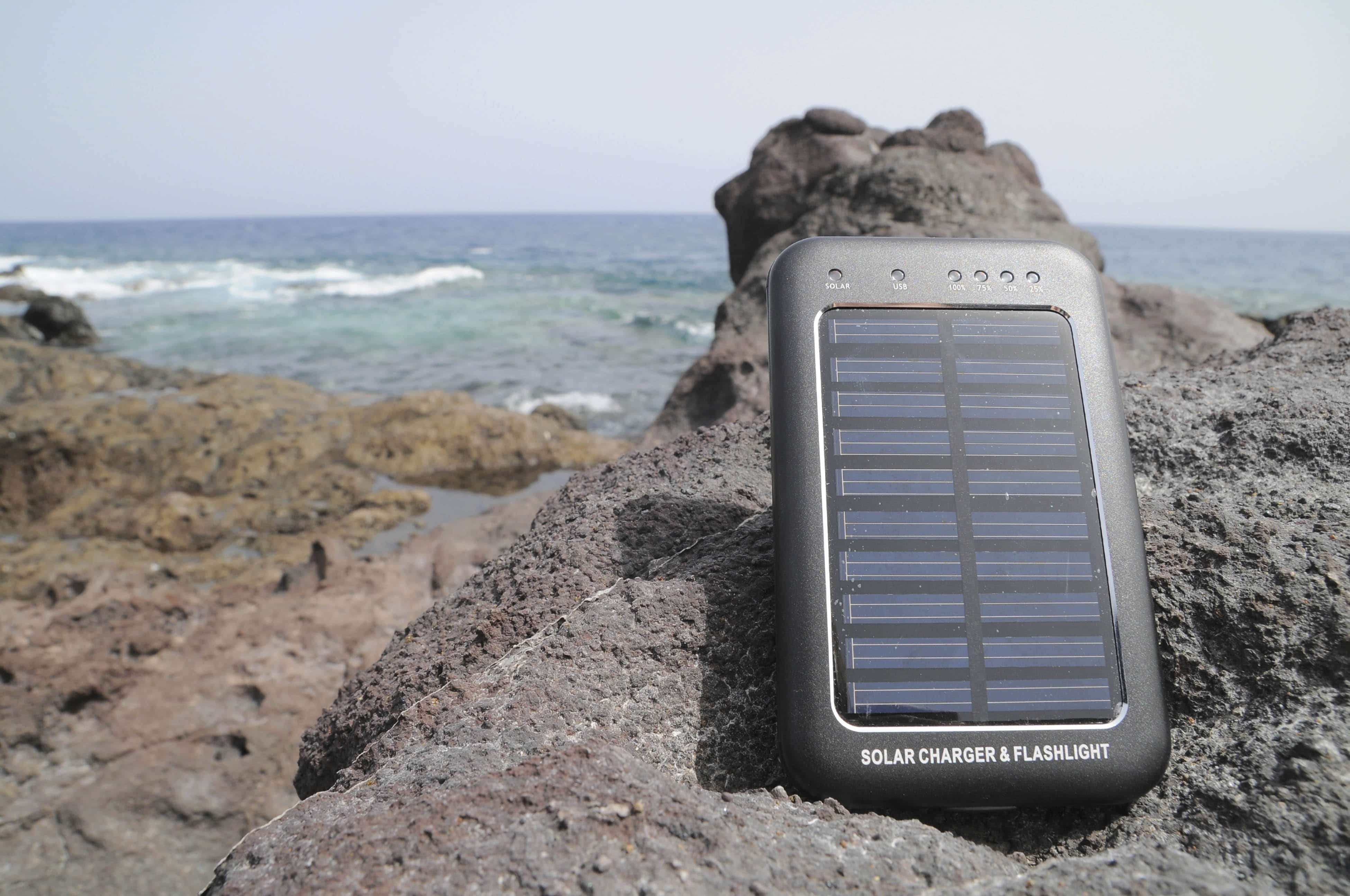 solar-power-battery-chargers-clean-energy-ideas